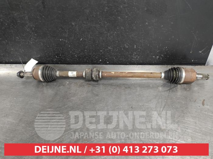 Gebruikte Aandrijfas rechts-voor Kia Ceed Sportswagon (CDF) 1.4 T-GDI 16V Prijs € 150,00 Margeregeling aangeboden door V.Deijne Jap.Auto-onderdelen BV