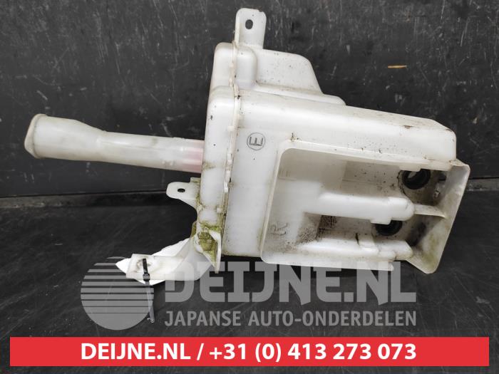 Mitsubishi Lancer Front windscreen washer reservoir O543001