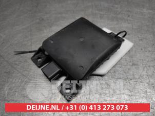 Gebruikte Dode hoek sensor Hyundai Kona (OS) 64 kWh Prijs € 100,00 Margeregeling aangeboden door V.Deijne Jap.Auto-onderdelen BV