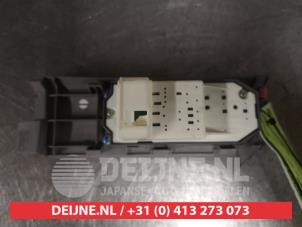 Toyota Yaris Multi-functional window switch O543139 photo 2