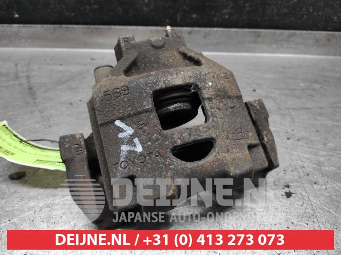 Toyota Yaris Remklauw (Tang) links-voor O543330