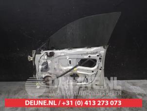 Subaru Legacy Front door 4-door, right O543508 photo 2