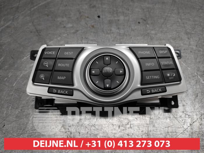 Nissan 370Z Navigatie bedienings paneel O543776