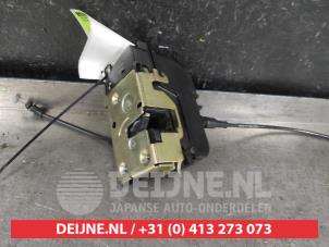 Nissan Primera Rear door lock mechanism 4-door, left O543954 photo 2