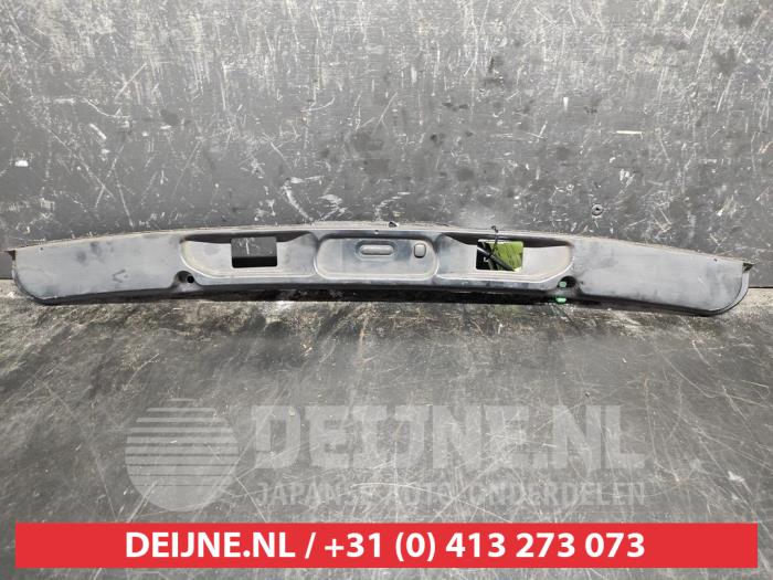 Suzuki Swift Handgreep Achterklep O543998