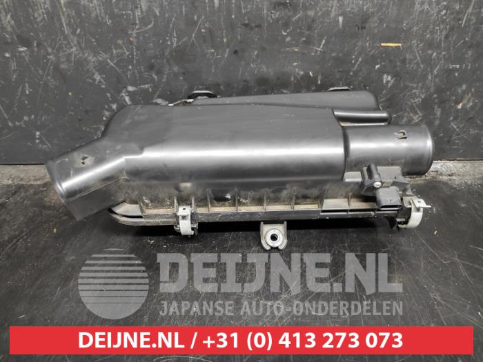 Gebruikte Luchtfilterhuis Suzuki Swift (ZC/ZD) 1.2 Dual Jet 16V SHVS Prijs € 100,00 Margeregeling aangeboden door V.Deijne Jap.Auto-onderdelen BV
