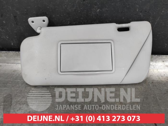 Nissan Primera Sun visor O544209