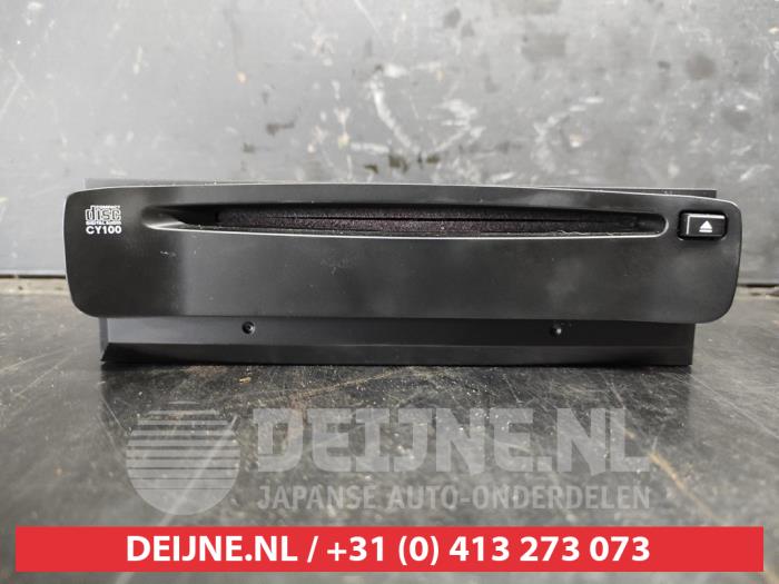 Nissan Primera CD Speler O544226