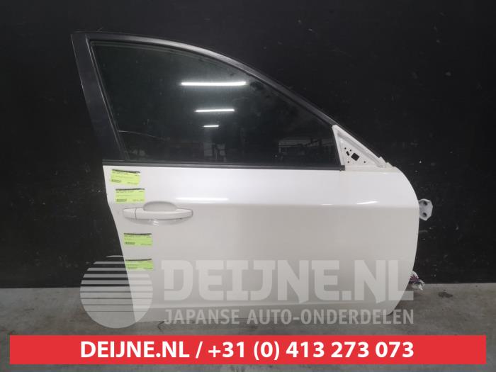 Subaru Impreza Portier 4Deurs rechts-voor O545004