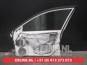 Subaru Impreza Front door 4-door, right O545004 photo 2