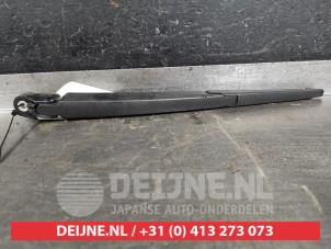 Hyundai Kona Scheibenwischerarm hinten O545026 foto 2