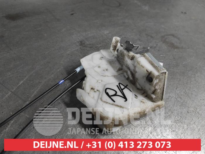 Daihatsu Cuore Deurslot Mechaniek 4Deurs rechts-achter O545112