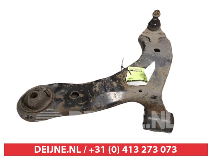 Toyota Auris Draagarm onder links-voor O545437