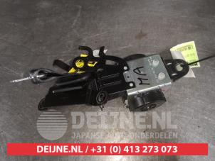 Toyota Verso Rear seatbelt, centre O545478 photo 3
