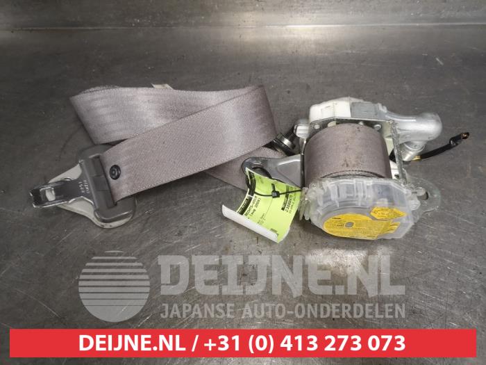 Daihatsu Cuore Sicherheitsgurt rechts vorne O545536
