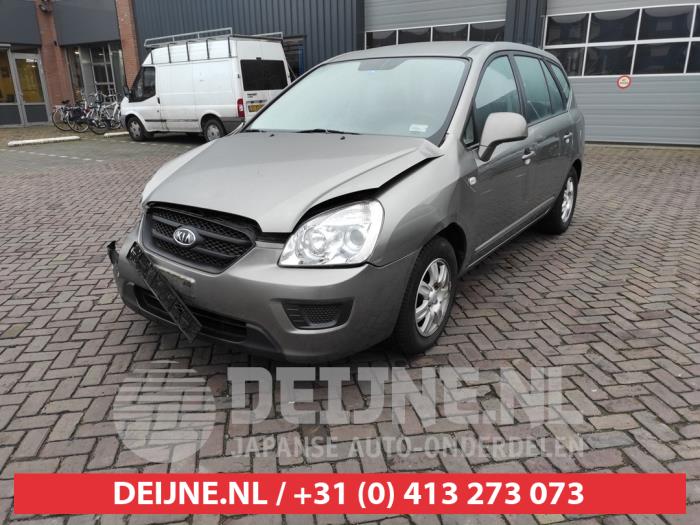 Kia Carens Bumper Rooster O545748