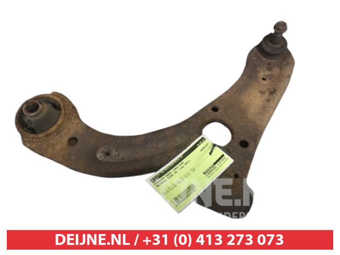 Daihatsu Cuore Draagarm onder links-voor O545791