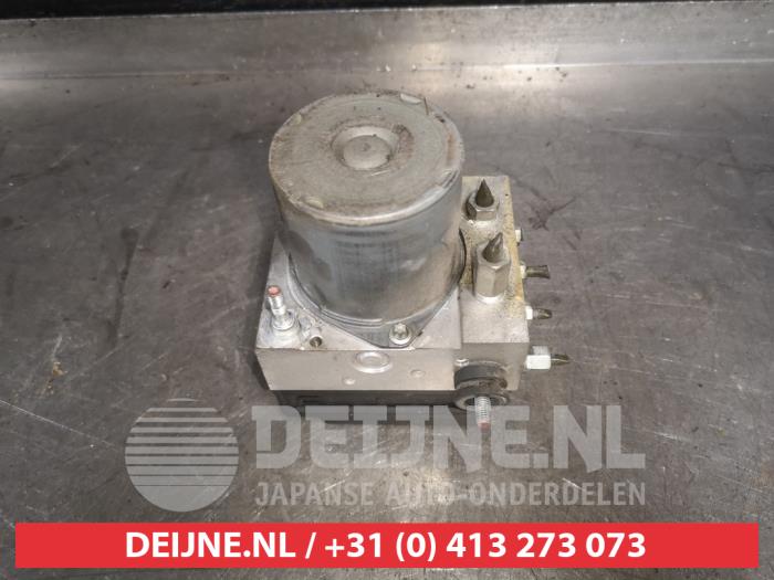 Gebruikte ABS Pomp Suzuki Kizashi (FRE/FRF) 2.4 16V Prijs € 150,00 Margeregeling aangeboden door V.Deijne Jap.Auto-onderdelen BV