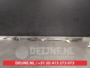 Gebruikte Schakelkabel Versnellingsbak Suzuki Kizashi (FRE/FRF) 2.4 16V Prijs op aanvraag aangeboden door V.Deijne Jap.Auto-onderdelen BV