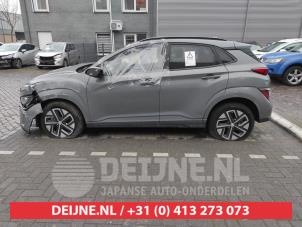 Hyundai Kona Zijskirt links O545906 foto 2