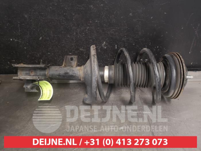 Suzuki Kizashi Stoßdämpferstrebe rechts vorne O545985
