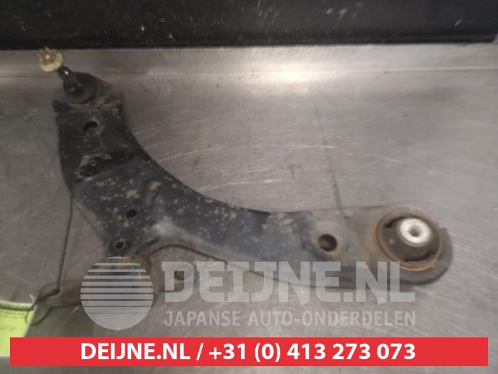 Suzuki Kizashi Draagarm onder rechts-voor O545992