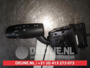 Gebruikte Schakelaar Licht Mazda CX-3 (DJ/DK) 1.8 Skyactiv D 115 16V Prijs € 40,00 Margeregeling aangeboden door V.Deijne Jap.Auto-onderdelen BV