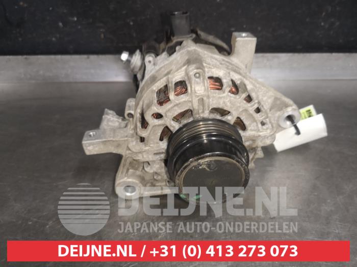 Gebruikte Dynamo Toyota Yaris III (P13) 1.5 16V Dual VVT-iE Prijs € 45,00 Margeregeling aangeboden door V.Deijne Jap.Auto-onderdelen BV