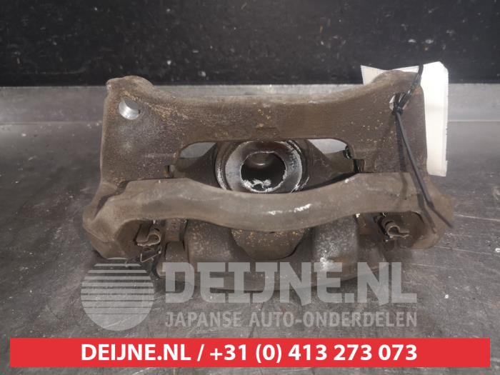 Mazda CX-3 Remklauw (Tang) links-voor O546328