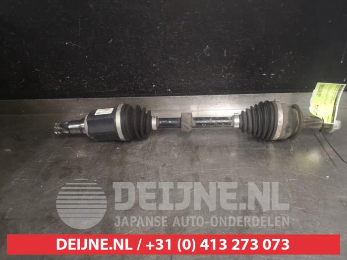 Mazda CX-3 Aandrijfas links-voor O546335