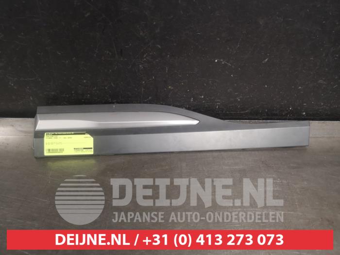 Hyundai Kona Türleiste O546445