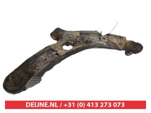 Hyundai I30 Querlenker unten links vorne O546634 foto 2