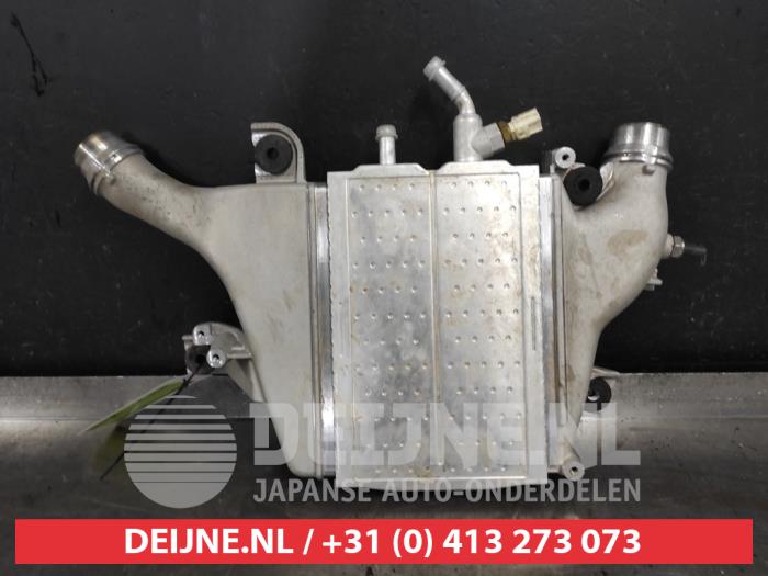Gebruikte Intercooler Toyota Hilux V/VI 2.4 D4D-F 16V 4x4 Prijs € 200,00 Margeregeling aangeboden door V.Deijne Jap.Auto-onderdelen BV