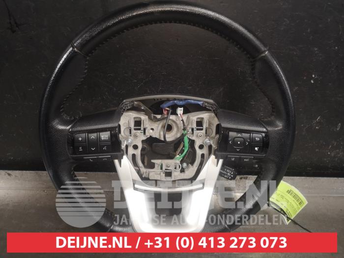 Toyota Hilux Steering wheel O547225