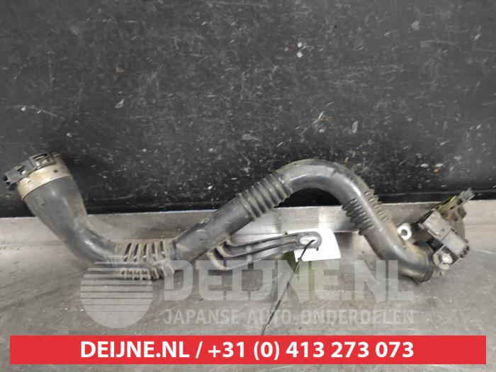 Gebruikte Intercooler Buis Nissan Pulsar (C13) 1.2 DIG-T 16V Prijs € 50,00 Margeregeling aangeboden door V.Deijne Jap.Auto-onderdelen BV