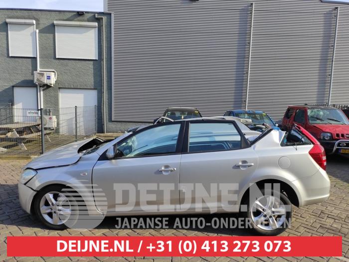 Kia Ceed Portierruit 4Deurs links-achter O547406