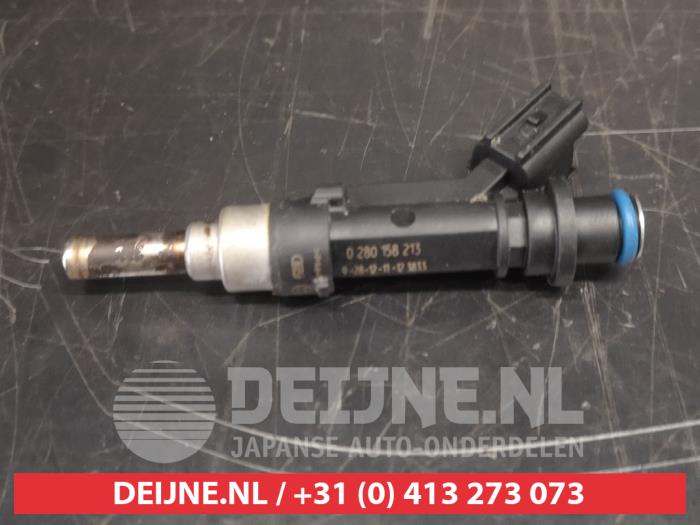Toyota Yaris Injector (petrol injection) O548271