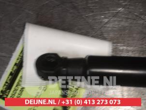 Nissan Juke Rear gas strut, right O548881 photo 2