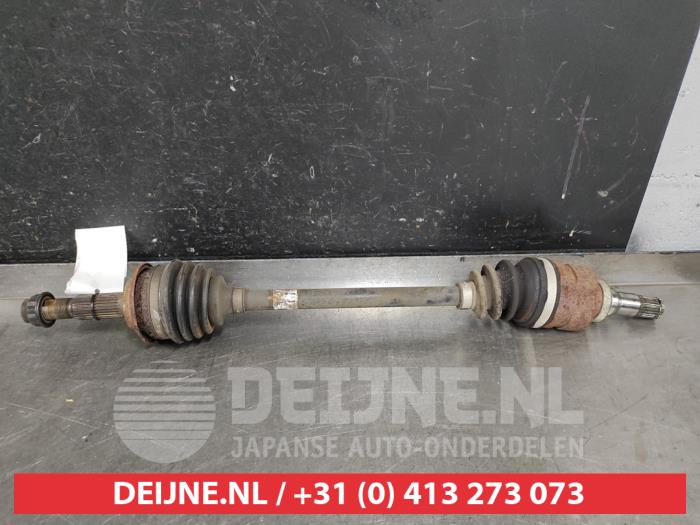 Toyota Yaris Front drive shaft, left O549263