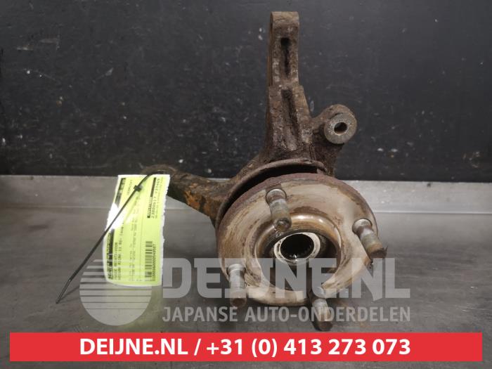 Nissan Micra Fusee rechts-voor O549597