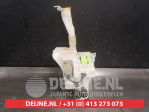 Subaru Legacy Front windscreen washer reservoir O549643 photo 2