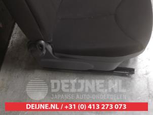 Toyota Aygo Stoel rechts O549897 foto 2