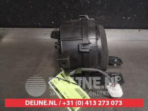 Toyota Corolla Battery fan O550152 photo 2