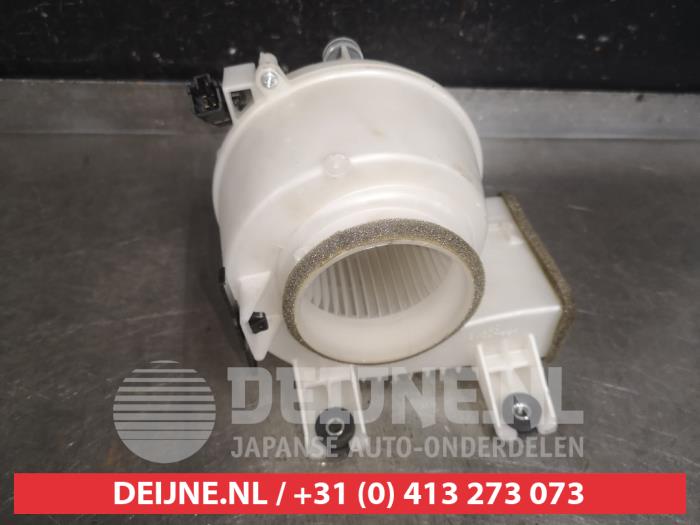Toyota Rav-4 Accu ventilator O550188