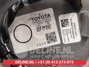 Toyota Auris Battery fan O550199 photo 3