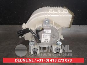 Toyota Auris Accu ventilator O550201 foto 3