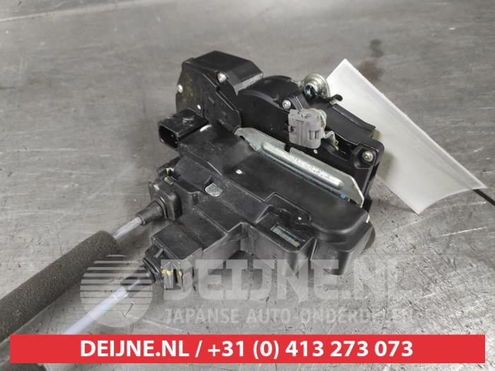 Chevrolet Captiva Deurslot Mechaniek 4Deurs links-achter O550231