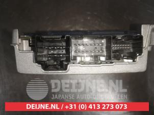 Mazda MX-5 Radio versterker O550662 foto 3