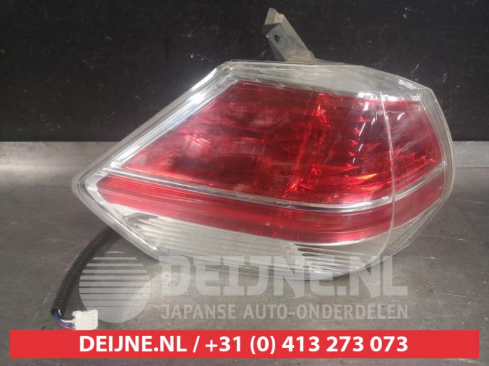Nissan X-Trail Achterlicht links O551288