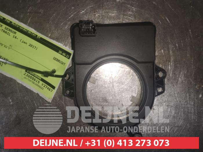Nissan X-Trail Lenkwinkelsensor O551651